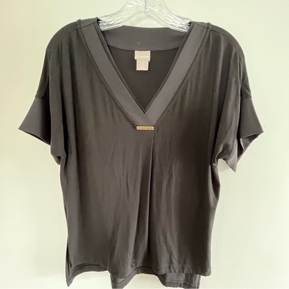 Chico’s Size 0 (U.S. size small) black short sleeve flowy v-neck‎ knit top EUC - Picture 4 of 9